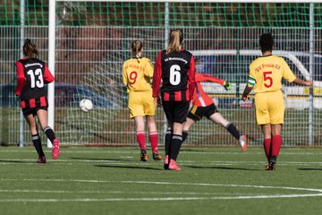 Bild 221 - B-Juniorinnen SG Weststeinburg/Bei - SV Fisia 03 : Ergebnis: 1:2